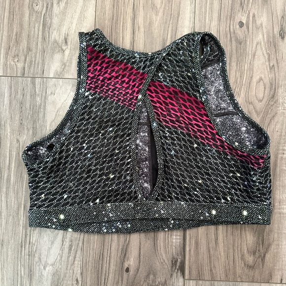 Peloton Girls Night Out High Neck Sports Bra in Green and Pink Size Large - Picture 4 of 6